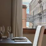 Bridge Of Sighs Luxurious