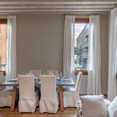 Bridge Of Sighs Luxurious