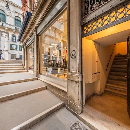 Bridge Of Sighs Luxurious