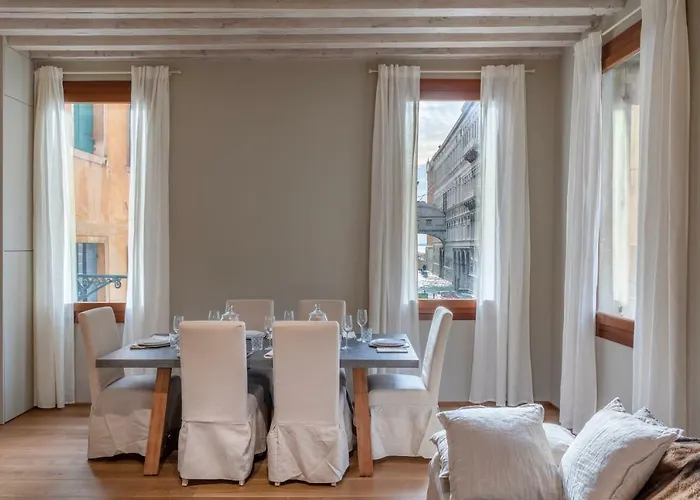 Bridge Of Sighs Luxurious